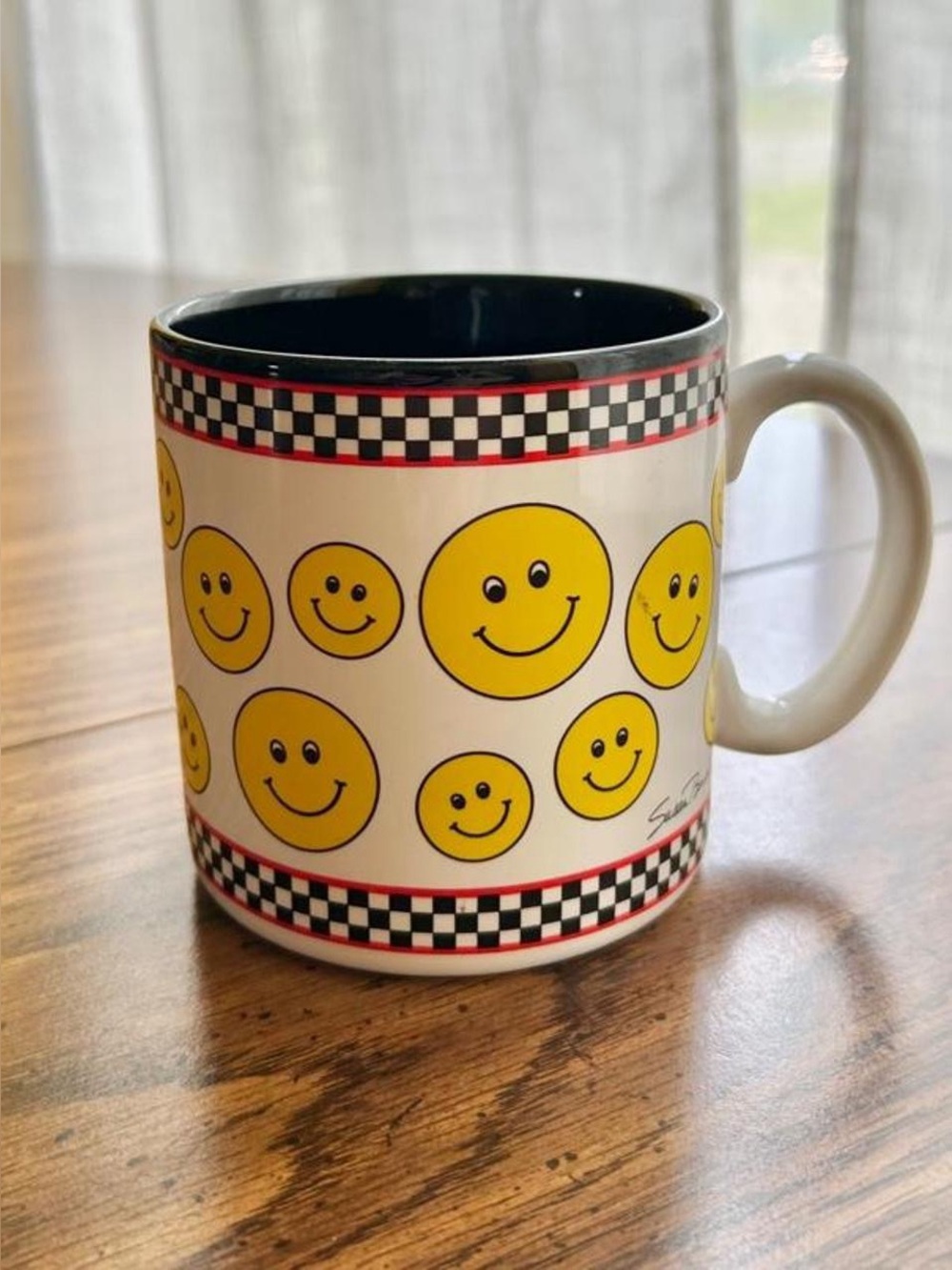 Vintage 1994 Smiley face mug